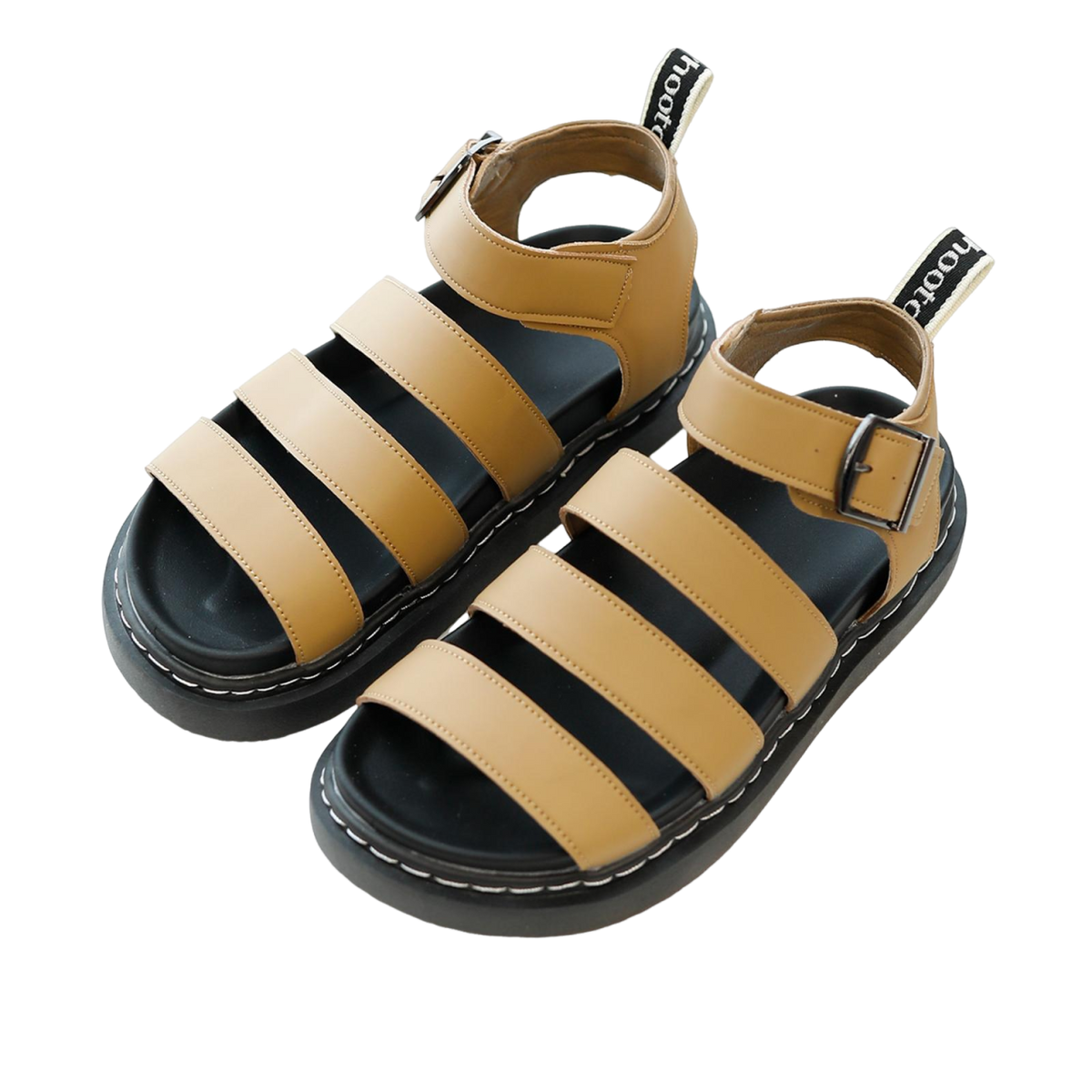 Flache Römersandalen mit Riemenschnalle