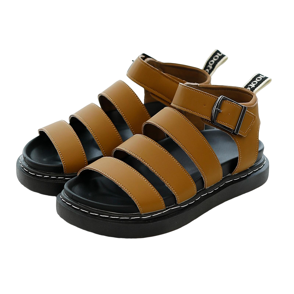 Flache Römersandalen mit Riemenschnalle